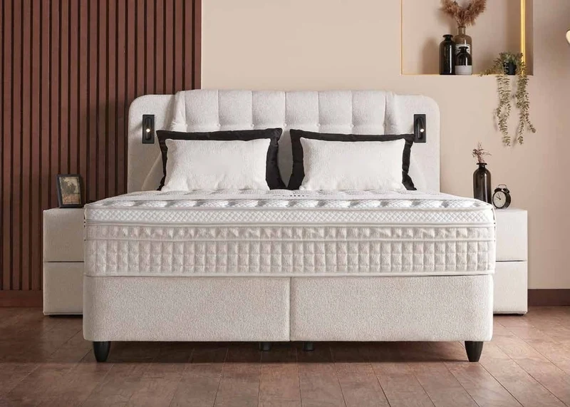 Casa Padrino Luxus Boxspringbett mit gestepptem Kopfteil und Leseleuchten Creme 160 x 200 cm - Luxus Schlafzimmer Möbel