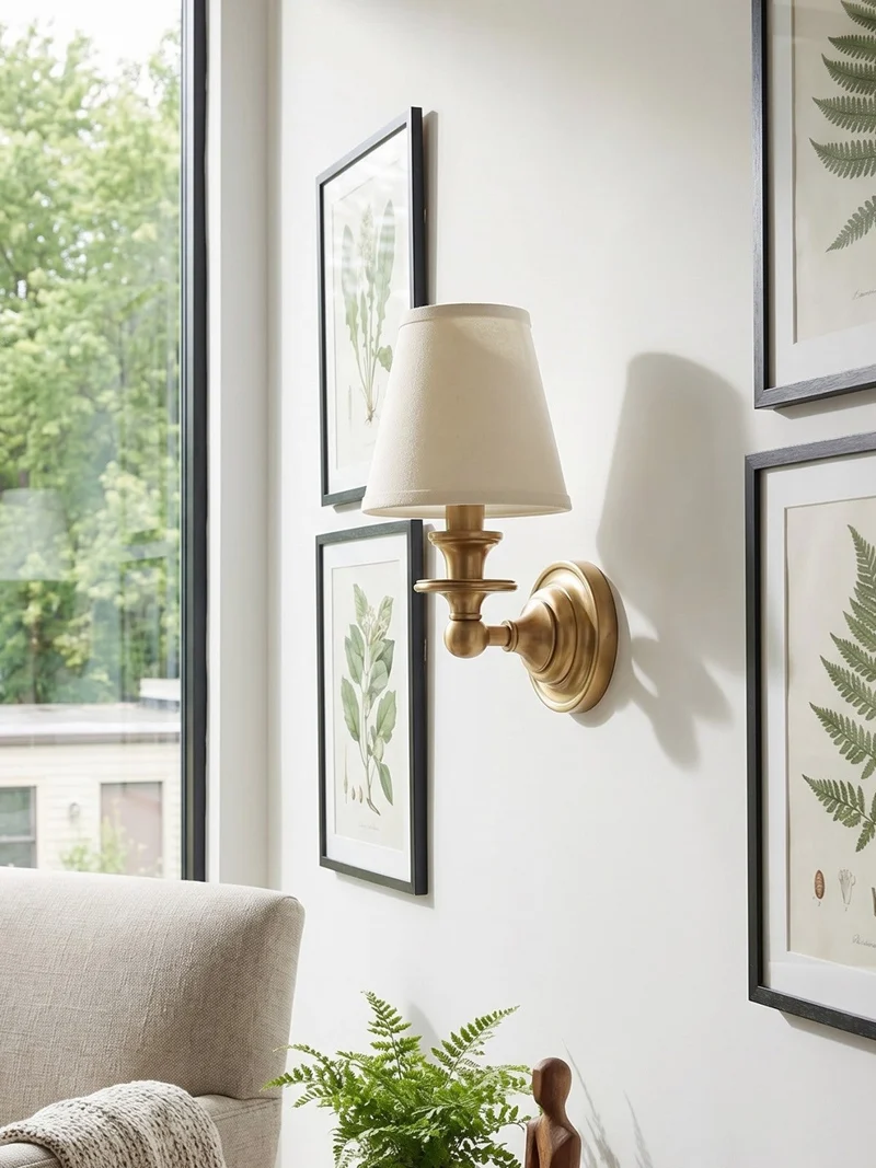 Wandlamp met stoffen kap en zwanenhalsarm – smeedijzeren armatuur met verstelbare leeslamp | Sansoti