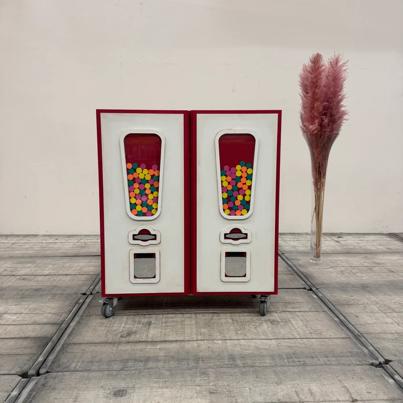 Thomas Klotz Upcycling Kommode Kaugummiautomat Kiefer Schrank Unikat