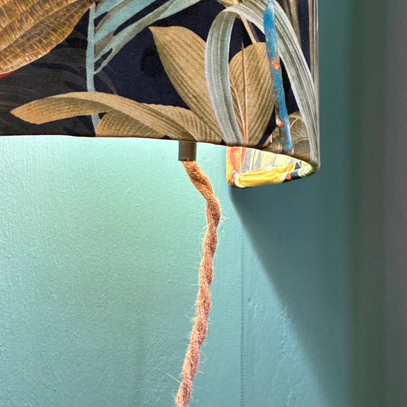Thomas Klotz Wandlampe Stoffschirm Tropen-Muster Paradiesvogel Lampe
