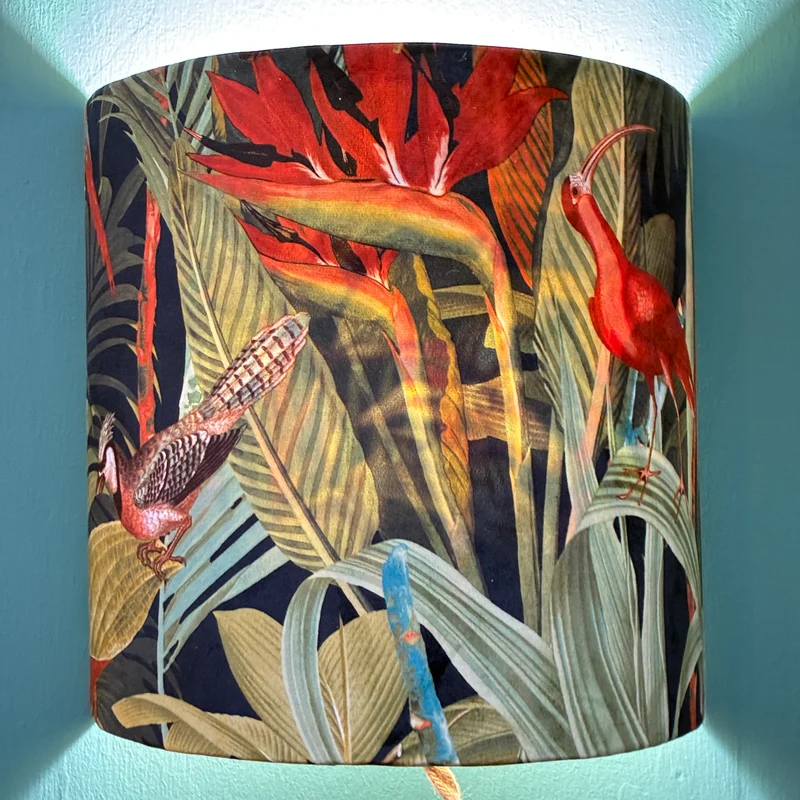Thomas Klotz Wandlampe Stoffschirm Tropen-Muster Paradiesvogel Lampe