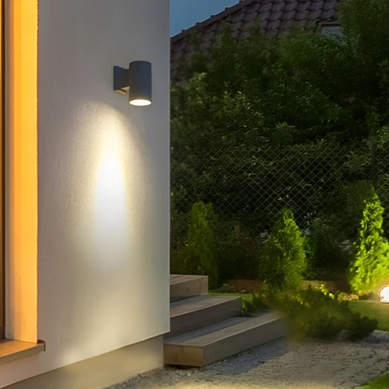 Cilindrische LED Buitenwandlamp Waterdicht Bidirectioneel Licht Zwart Aluminium IP65 Wandverlichting | Sansoti