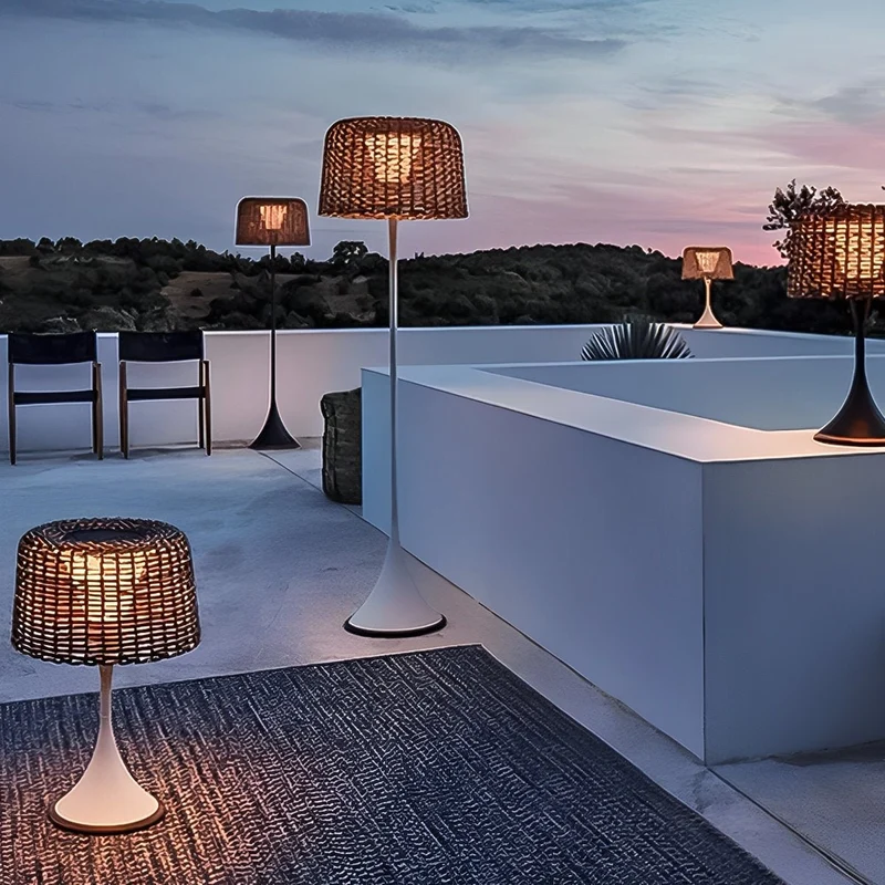 Gevlochten Buitenlamp op Zonne-energie LED Staande Vloerlamp Waterdicht Tuinverlichting voor Terras Tuin Balkon | Sansoti