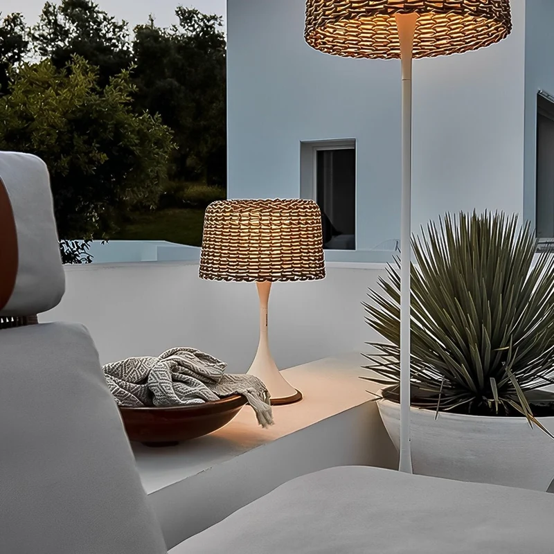 Gevlochten Buitenlamp op Zonne-energie LED Staande Vloerlamp Waterdicht Tuinverlichting voor Terras Tuin Balkon | Sansoti