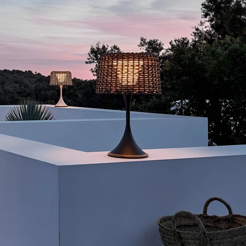 Gevlochten Buitenlamp op Zonne-energie LED Staande Vloerlamp Waterdicht Tuinverlichting voor Terras Tuin Balkon | Sansoti