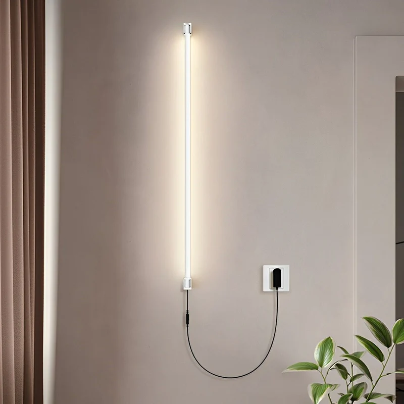 Draaibare LED Wandlamp Strip Zwart Wit Minimalistisch Design Verstelbaar 360 Graden Sfeervol Accent Modern | Sansoti