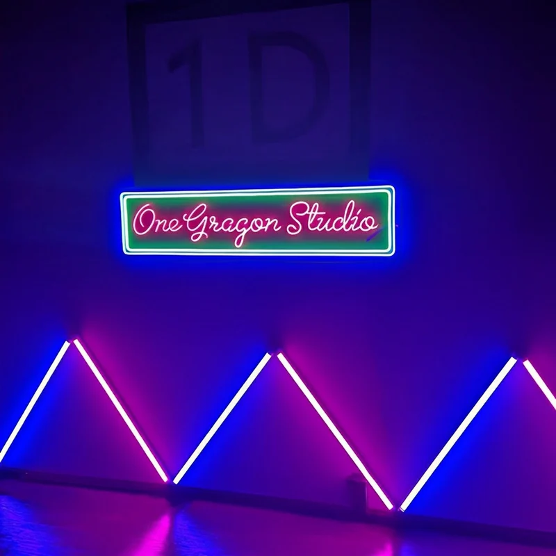 Draadloze LED Sfeerlamp Oplaadbaar 360° RGB Tube Sfeerverlichting Dimbaar Stemmingslicht voor Kamer Studio | Sansoti