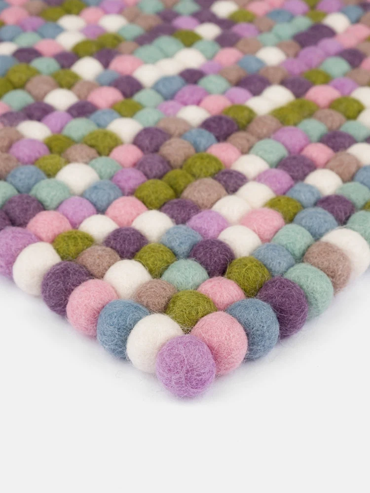 Filzkugel Sitzauflage Greta 36x36 cm|Multi-Pastell|von myfelt