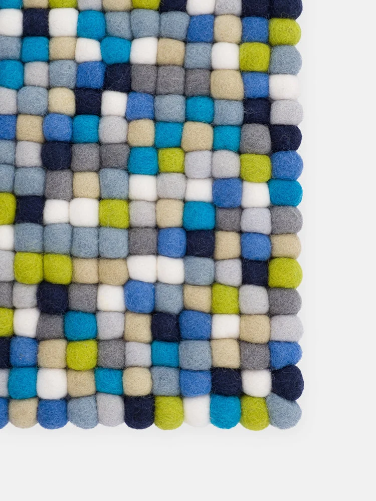 Filzkugel Sitzauflage Fritz 36x36 cm|Multi-Blau|von myfelt