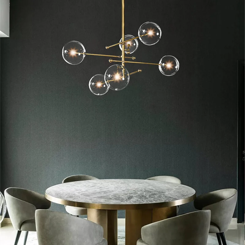 Goudkleurige Hanglamp met Glazen Bolkappen LED 6 of 8 Lichtpunten Metaal Modern Design Eetkamer Woonkamer | Sansoti