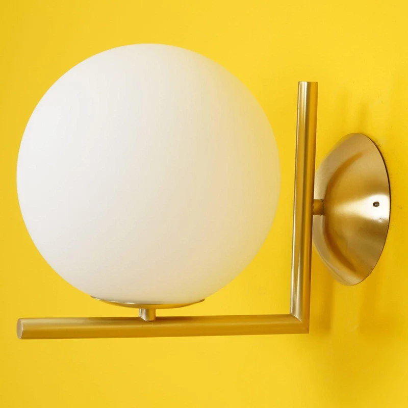 Wandlamp Geblazen Glas Opaline Bol Minimalistische Verlichting Zwart Goud Scandinavisch Design Sfeerlicht | Sansoti