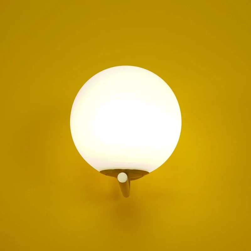 Wandlamp Geblazen Glas Opaline Bol Minimalistische Verlichting Zwart Goud Scandinavisch Design Sfeerlicht | Sansoti