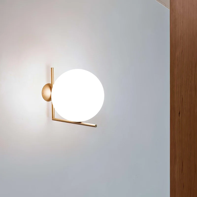 Wandlamp Geblazen Glas Opaline Bol Minimalistische Verlichting Zwart Goud Scandinavisch Design Sfeerlicht | Sansoti