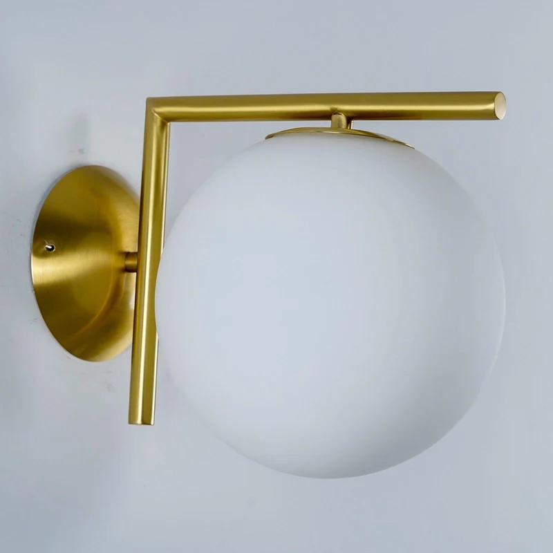 Wandlamp Geblazen Glas Opaline Bol Minimalistische Verlichting Zwart Goud Scandinavisch Design Sfeerlicht | Sansoti