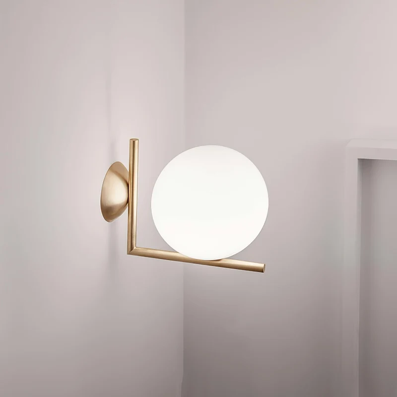 Wandlamp Geblazen Glas Opaline Bol Minimalistische Verlichting Zwart Goud Scandinavisch Design Sfeerlicht | Sansoti