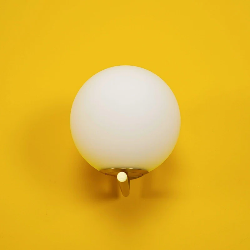 Wandlamp Geblazen Glas Opaline Bol Minimalistische Verlichting Zwart Goud Scandinavisch Design Sfeerlicht | Sansoti