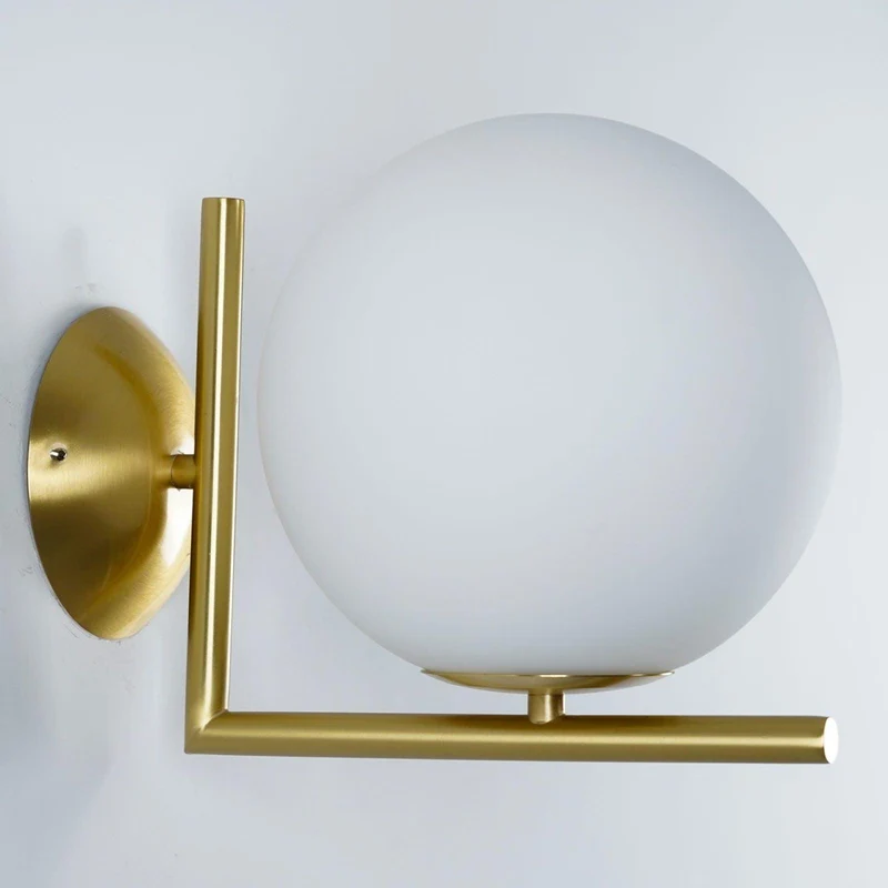 Wandlamp Geblazen Glas Opaline Bol Minimalistische Verlichting Zwart Goud Scandinavisch Design Sfeerlicht | Sansoti