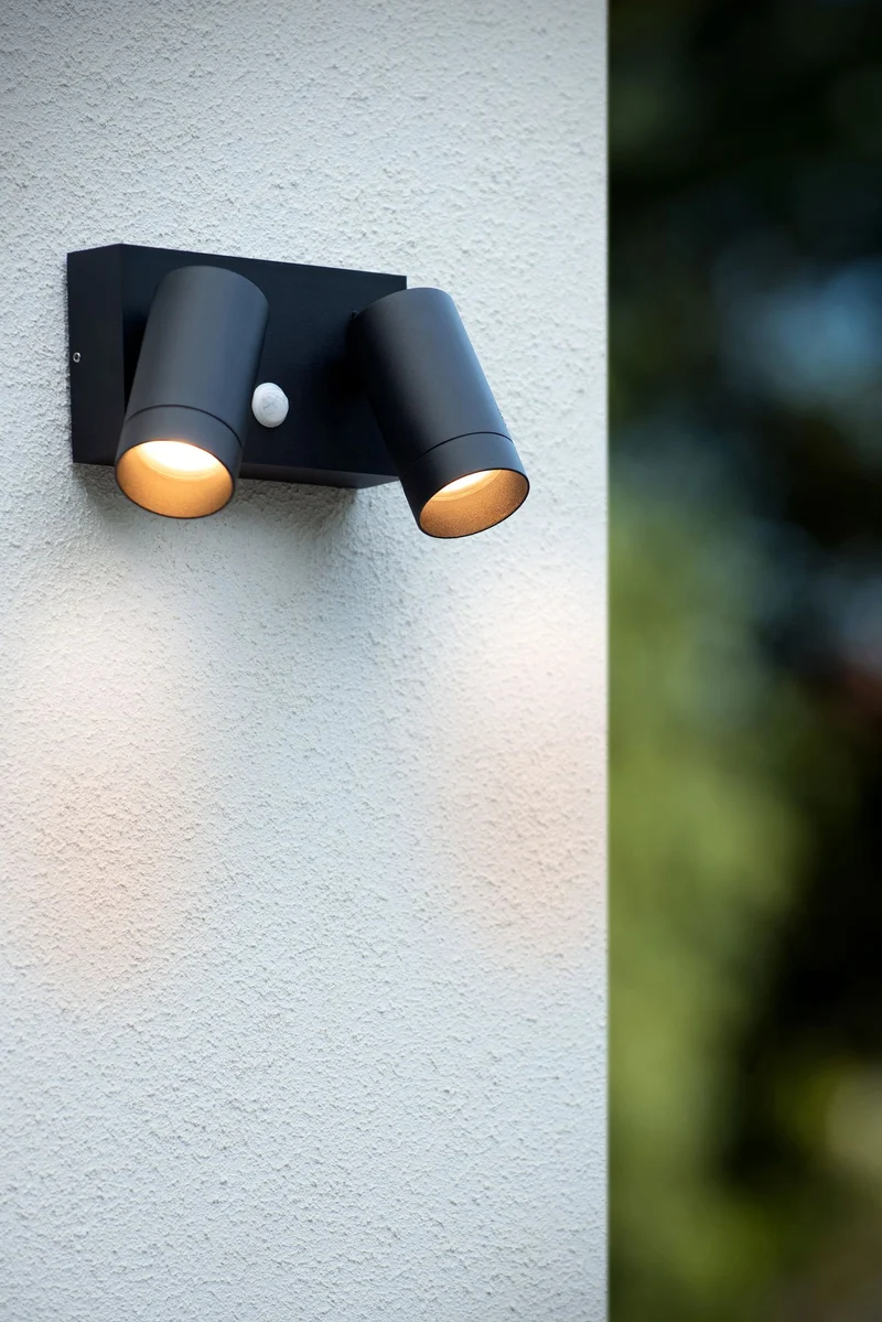 Außenwandspot Taylor 2-flammig mit Bewegungsmelder IP54