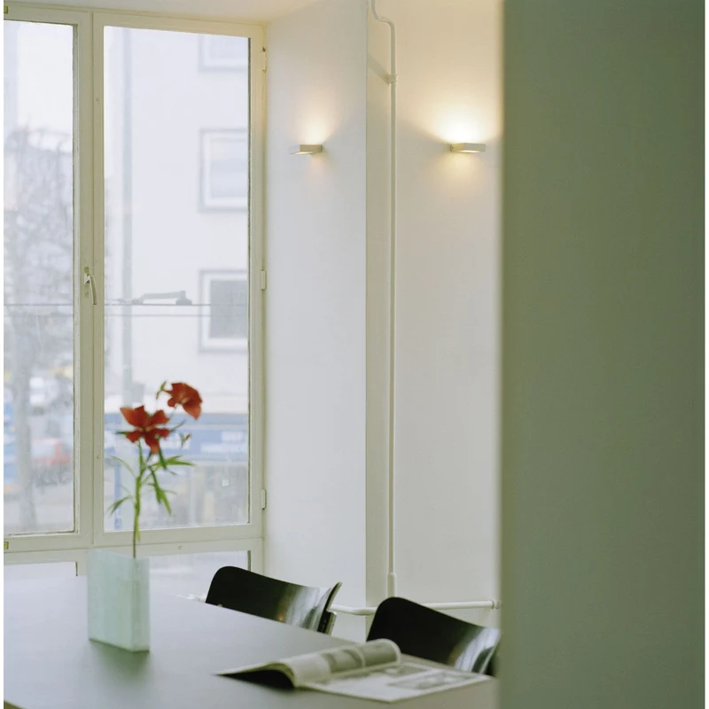 Serien Lighting - Wandleuchte SML Wall S Halogen Aluminium Glas Satiniert (Ausstellungsware leichte Gebrauchsspuren)