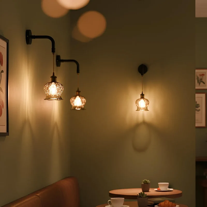 Moderne Wandlampe aus geripptem Glas | E27 Fassung ~3488