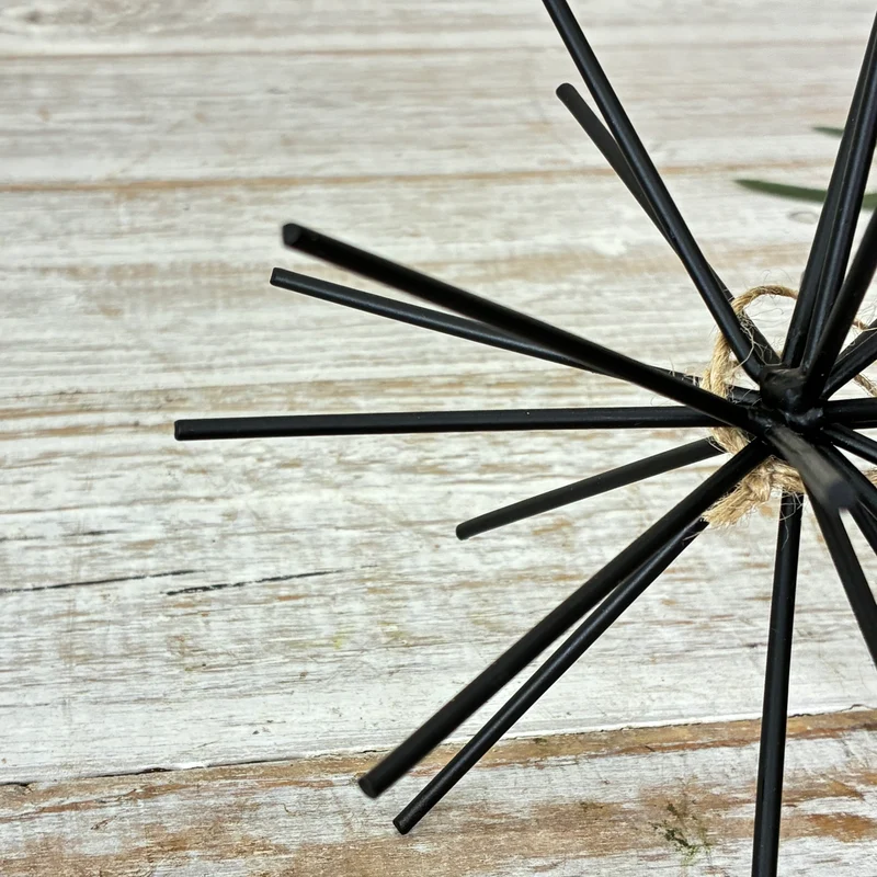 Housevitamin Feuerwerk Ornament 15cm Schwarz Metall Stern-Design Deko
