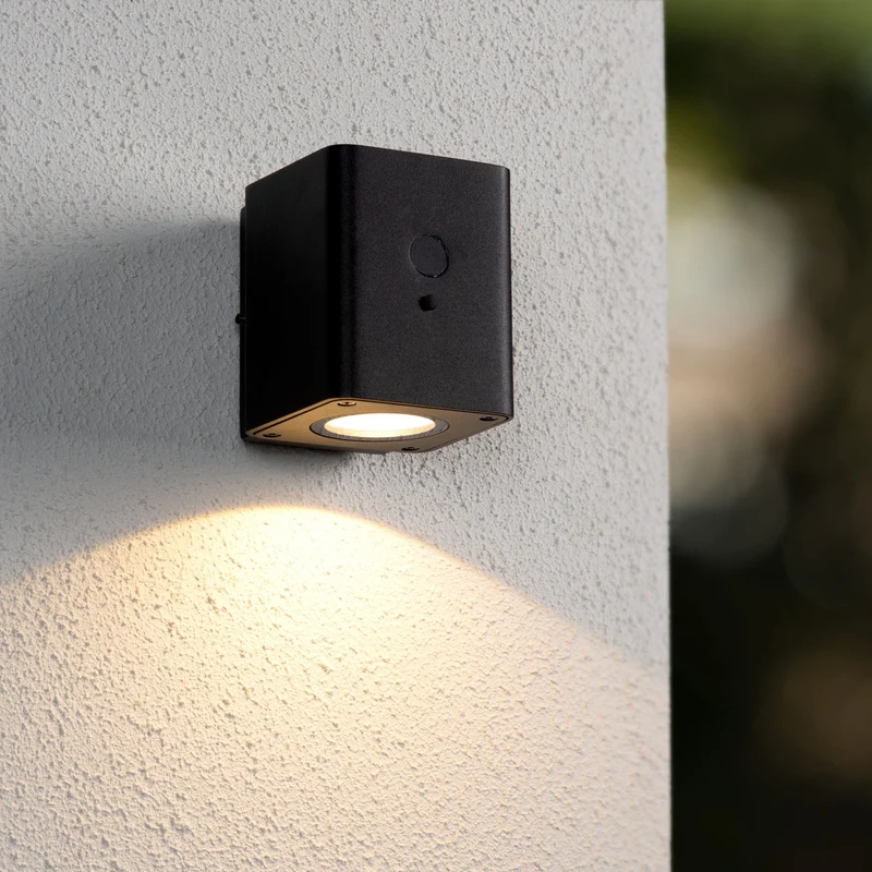 Außenwandleuchte Ramin solarbetrieben mit Bewegungsmelder IP54 Schwarz