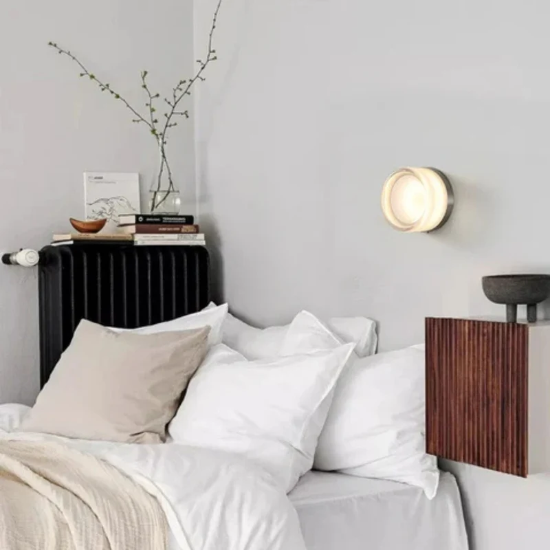 Glazen Wandlamp met IJzeren Armatuur – Scandinavische Stijl voor Sfeervolle Verlichting in Woonkamer en Slaapkamer | Sansoti