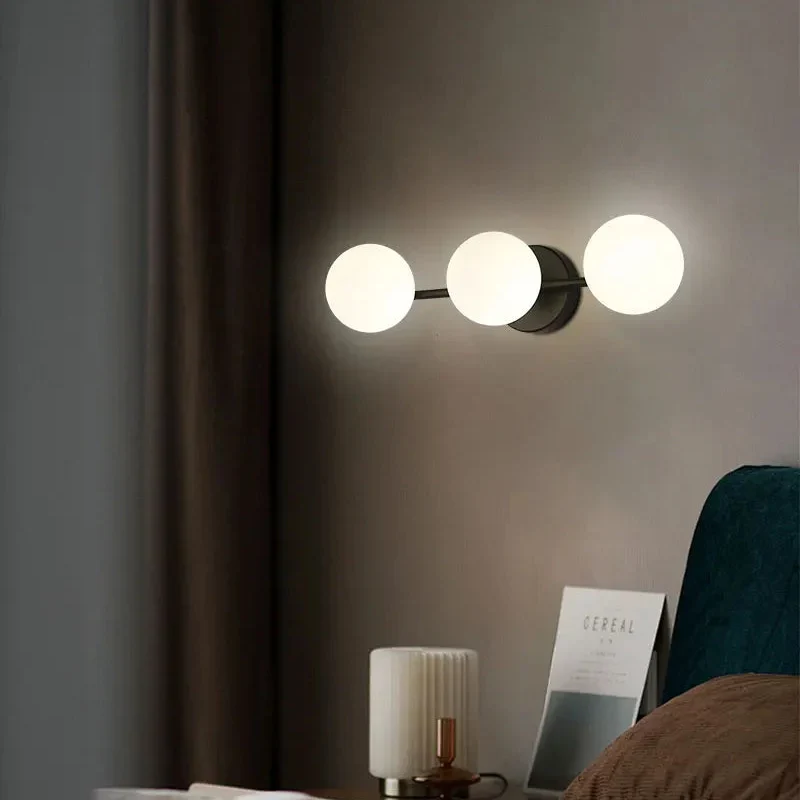 Glazen Bol Wandlamp Metaal Goud Zwart Warm Licht Slaapkamer Gang Woonkamer Scandinavisch Design Sfeerverlichting | Sansoti