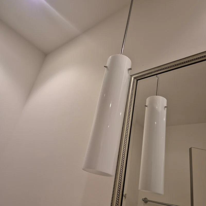 La Luce Leuchte zylindrisch weiß Glas - Atlantic Hotel Hamburg - Lampe gebraucht