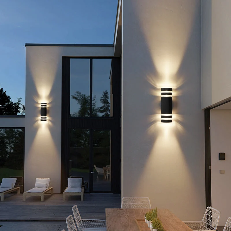 Wandlamp voor buiten tweelichts E27 met omhoog en omlaag lichtbundel aluminium outdoor wandverlichting | Sansoti