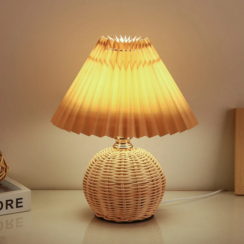 Rotan Tafellamp met Geplisseerde Stoffen Kap Dimbaar LED 3W USB Bureaulamp Sfeervol Scandinavisch Design | Sansoti
