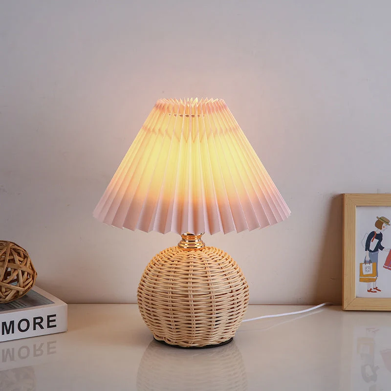 Rotan Tafellamp met Geplisseerde Stoffen Kap Dimbaar LED 3W USB Bureaulamp Sfeervol Scandinavisch Design | Sansoti