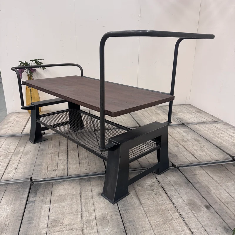 Vintage Industrial Präsentationstisch Holz & Metall Verkaufstisch Tisch Gebraucht