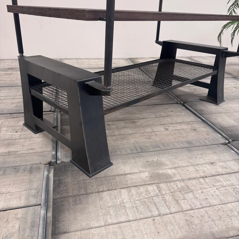 Vintage Industrial Präsentationstisch Holz & Metall Verkaufstisch Tisch Gebraucht