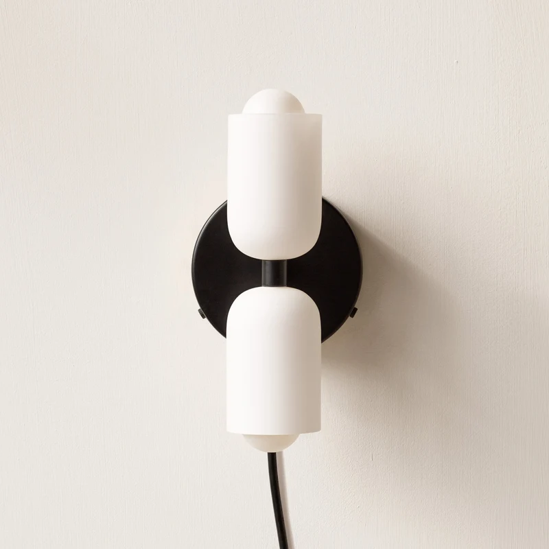 Wandlamp met Dubbele Acryl Kappen – Stijlvolle Up & Down Verlichting voor Hal Slaapkamer Woonkamer Gang | Sansoti