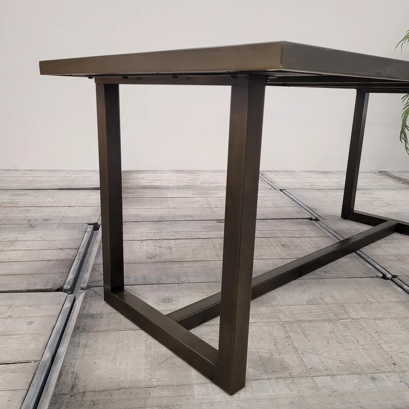 Saffron Esstisch Massivholz 180cm Fischgrät Muster Schwarz Braun Tisch