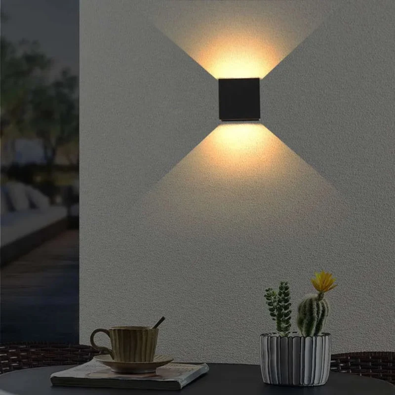 LED Wandleuchte mit Bewegungsmelder 10cm Alu Cube Außen 10W~2569