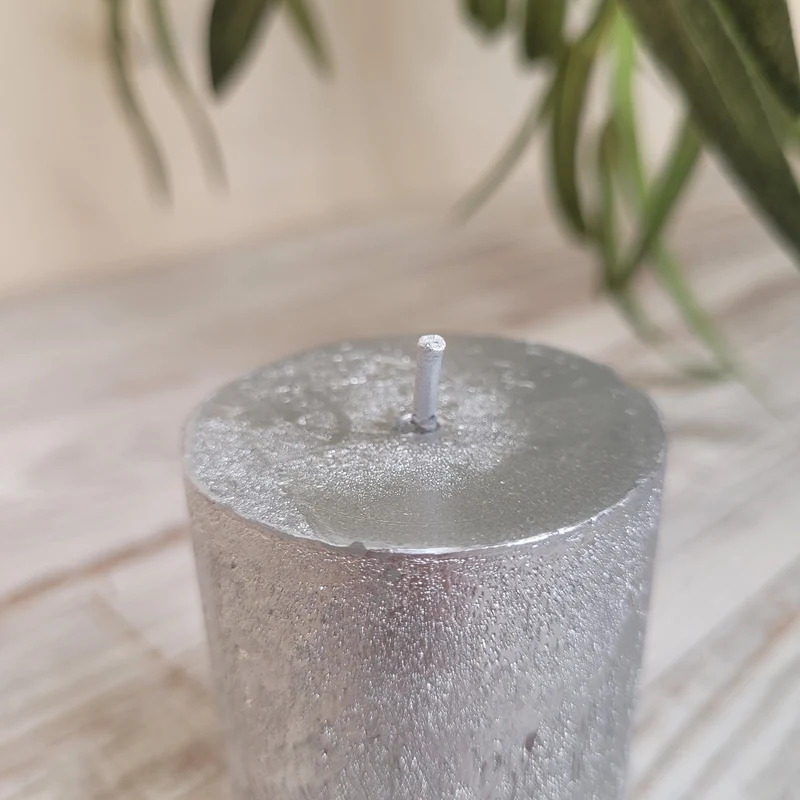 PTMD Stumpenkerze Silber Struktur Rustikal Kerze Deko 8cm