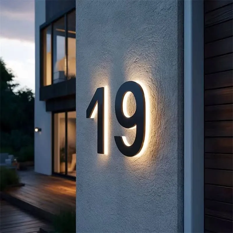 Verlicht Huisnummer LED Bord Weerbestendig Achtergrondverlichting Modern Gevelaccessoire voor Buiten en Tuin | Sansoti