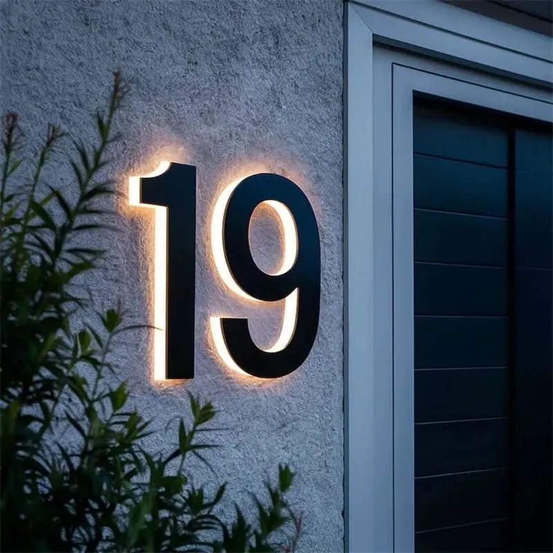 Verlicht Huisnummer LED Bord Weerbestendig Achtergrondverlichting Modern Gevelaccessoire voor Buiten en Tuin | Sansoti