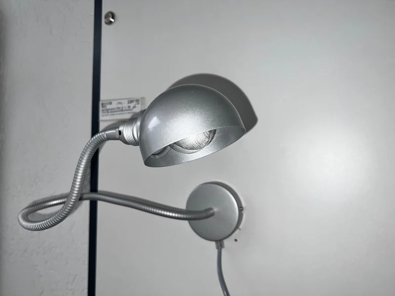 Stiletto - Wandleuchte Langarm 60cm Silber matt inkl. Reflektor und Kabel/Schalter