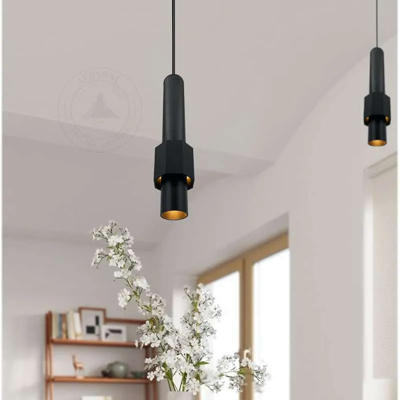 Moderne zylindrische LED-Deckenleuchte mit langen Röhren aus Aluminium in Schwarz und Gold~2604