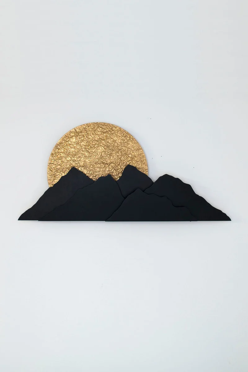 LED-Wandlampe Montagna dimmbar gehämmert 70cm Gold