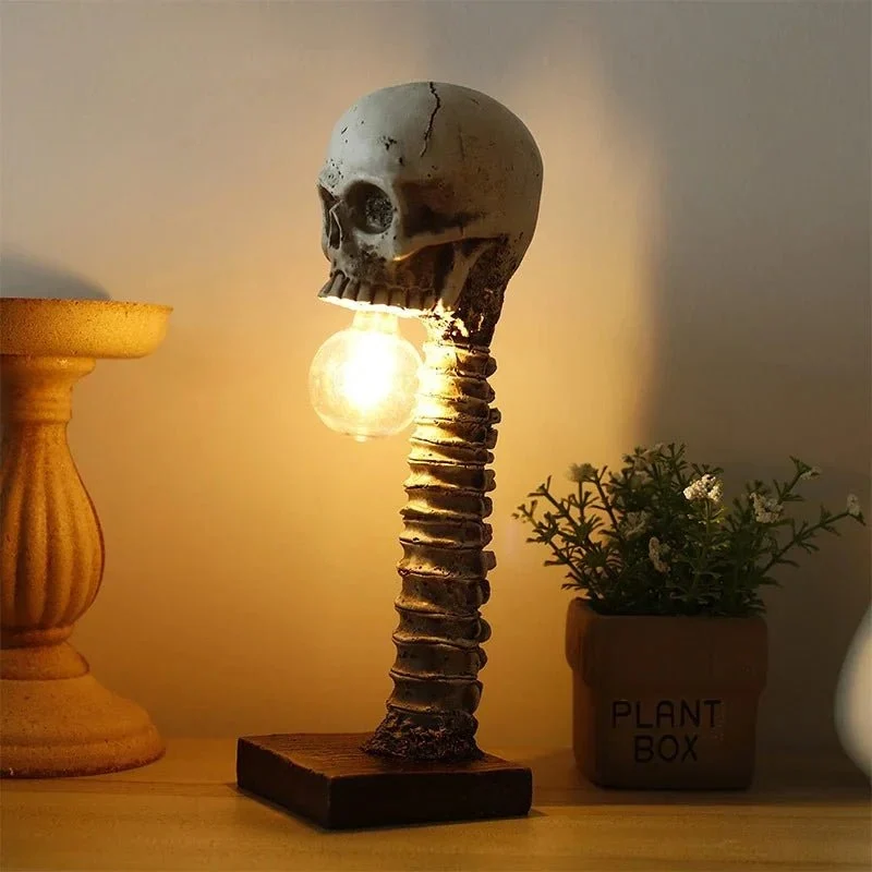 Skelet Schedellamp Hars Gotisch - Unieke Tafellamp met Wervelkolom Voet - Halloween Sfeerverlichting Decoratie | Sansoti