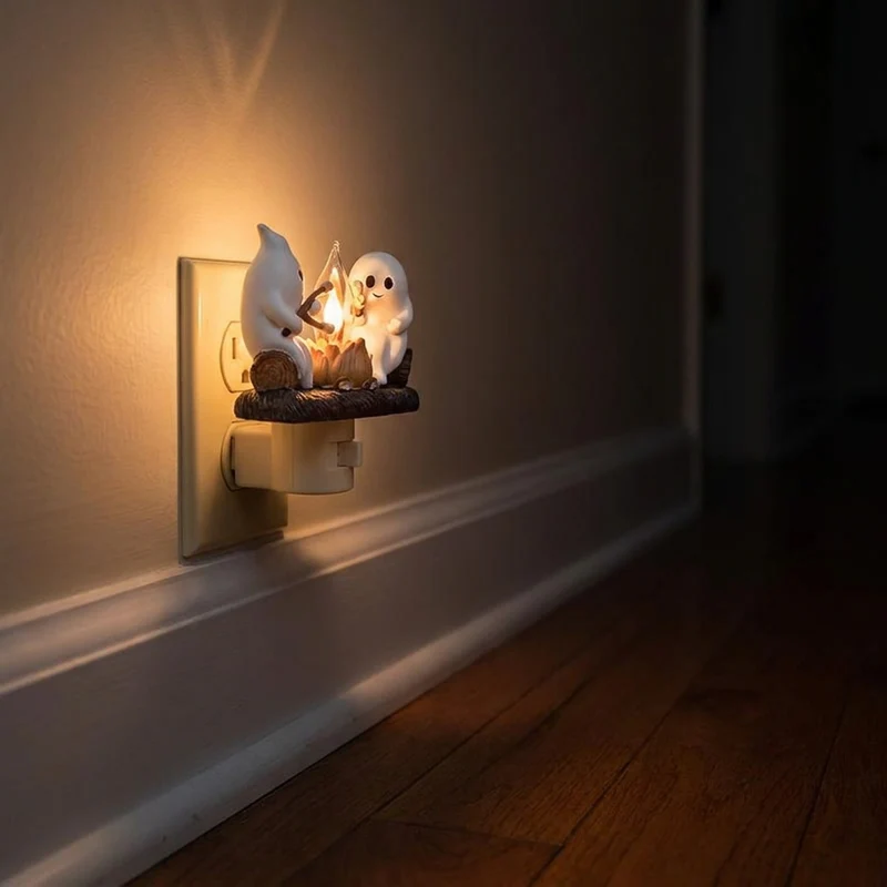 Spookjes Kampvuur Nachtlampje 11 cm Flakkerend Licht Halloween Wandcontact Sfeerverlichting Decoratie | Sansoti