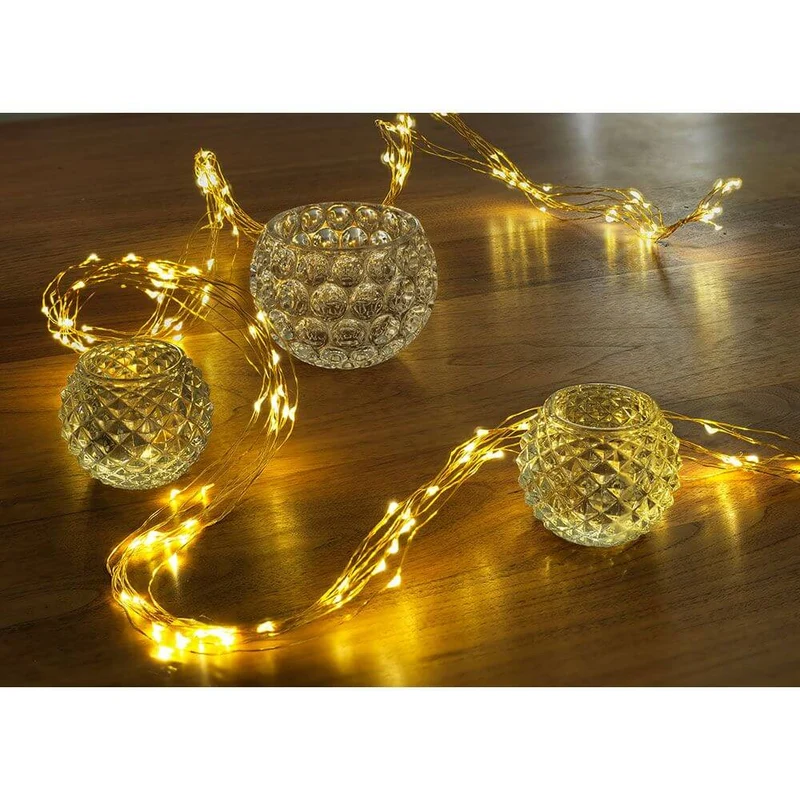 LED Tropfenlametta 26 Stränge mit 27 Dioden 702 Warmweiße Dioden goldfarbener Draht