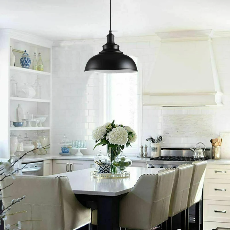 Industrielle schwarze Pendelleuchte im Vintage-Design ~1550