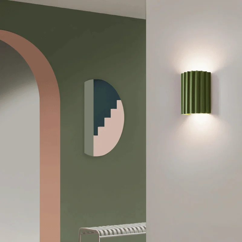 Kunststof Wandlamp met Artistiek Design Warm & Koud Licht LED Verlichtingsarmatuur voor Modern Interieur | Sansoti