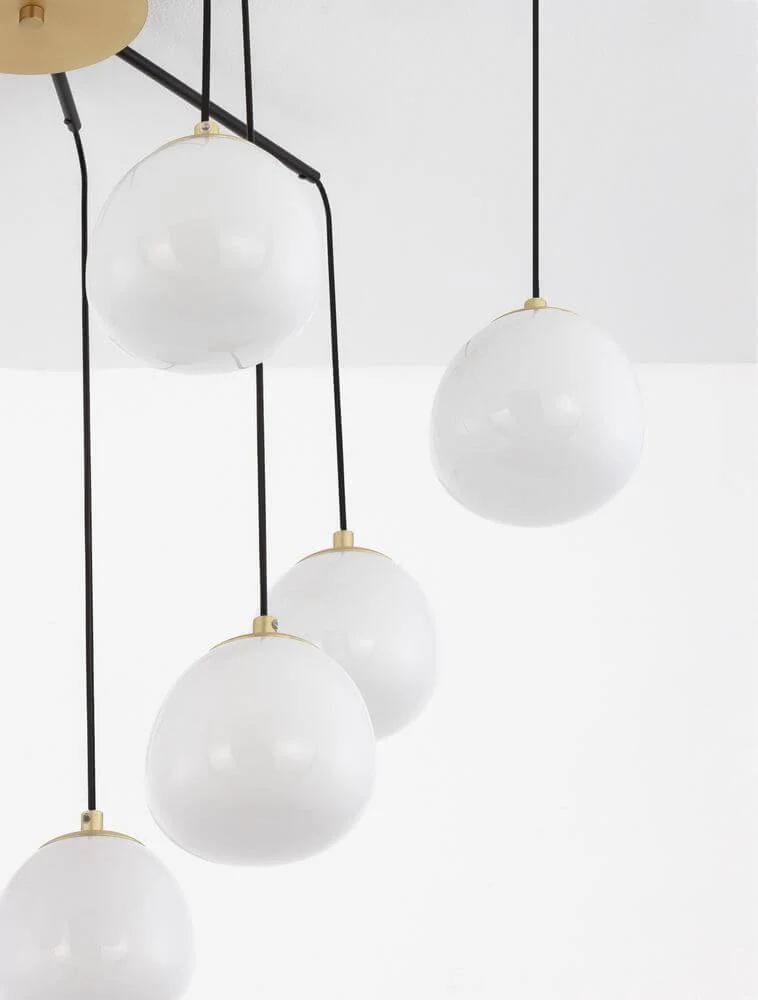 The Egg Pendelleuchte 8-flammig Ø 75cm Gold, Weiß, Schwarz