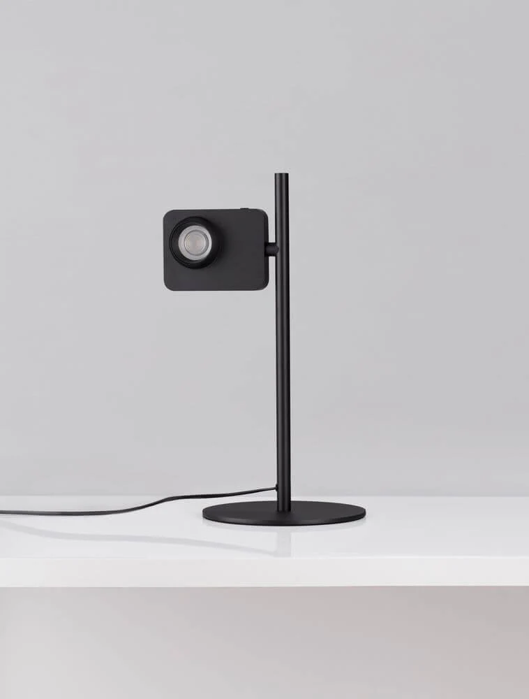 Kedros LED Tischleuchte 3000K mit Lampenfuß